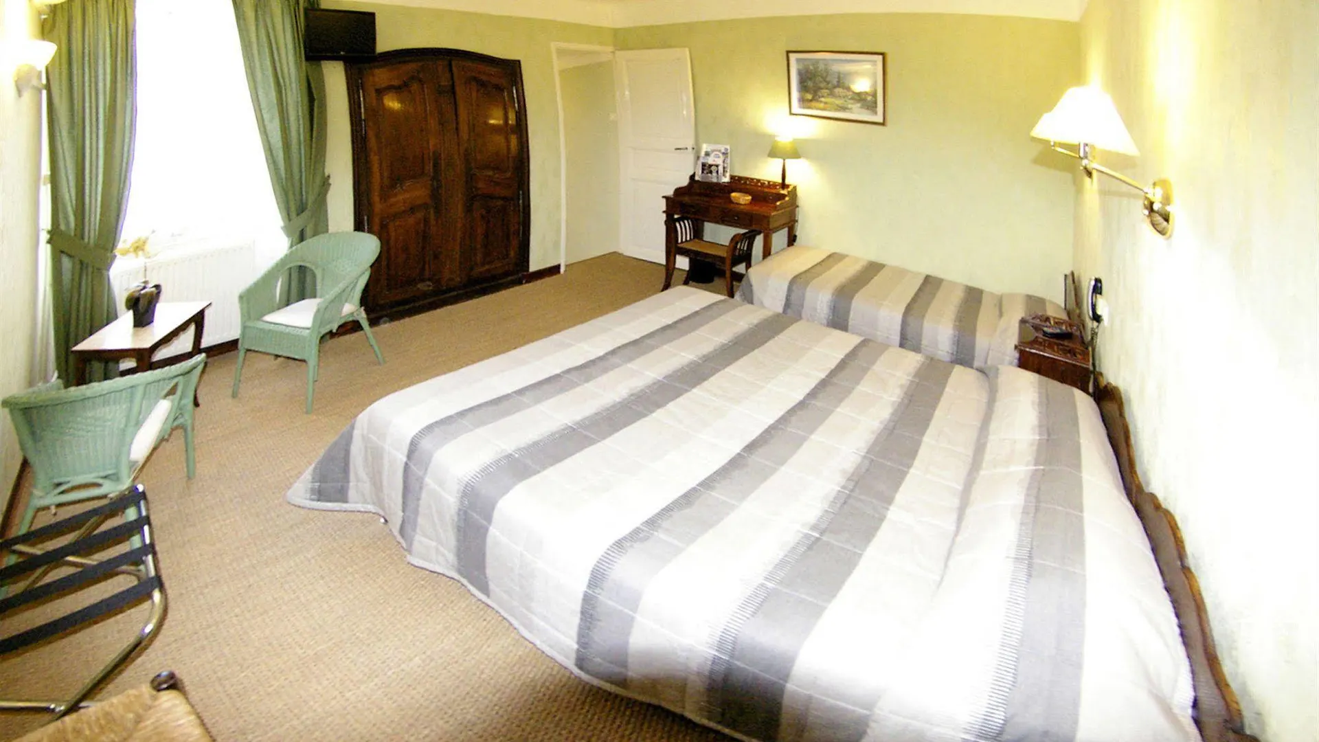La Maison D'Ete Salon-de-Provence Hotel